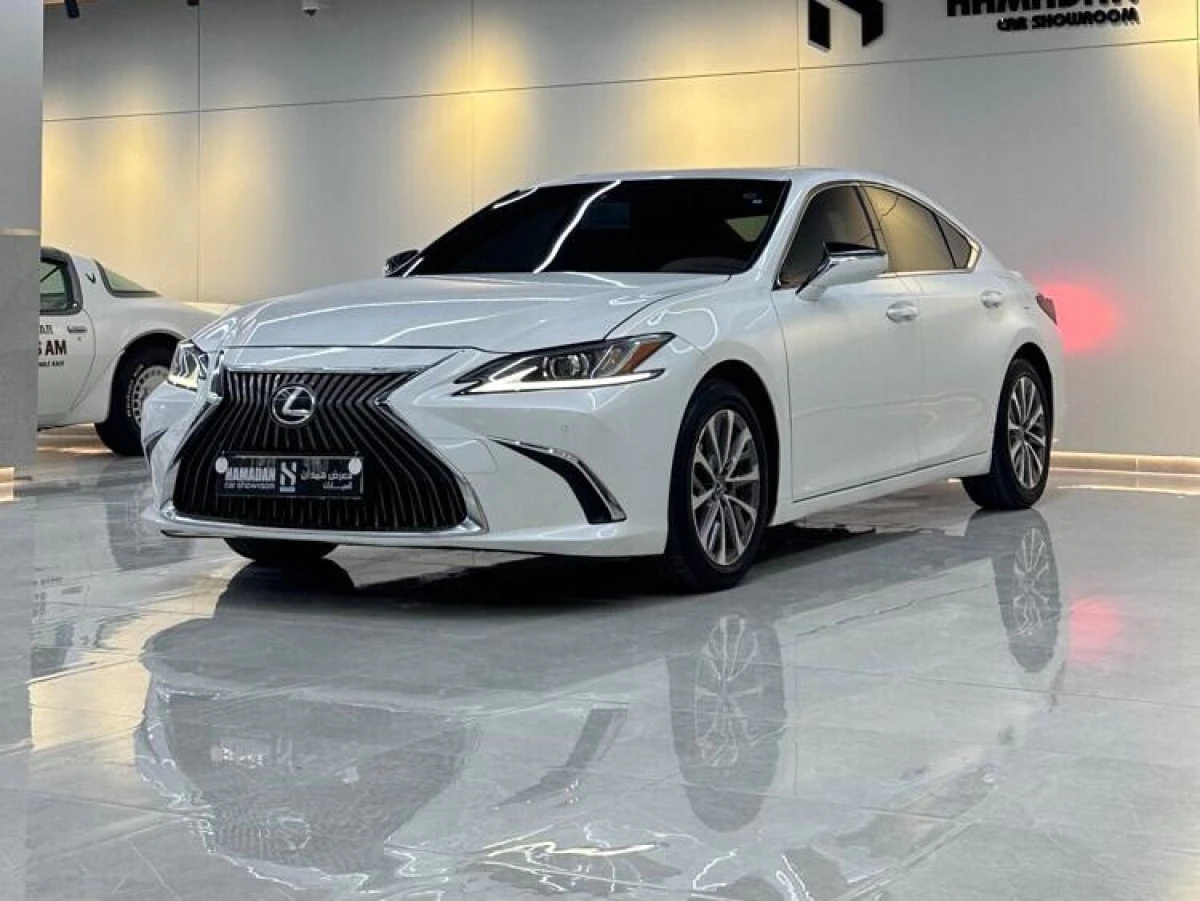Lexus ES 2023