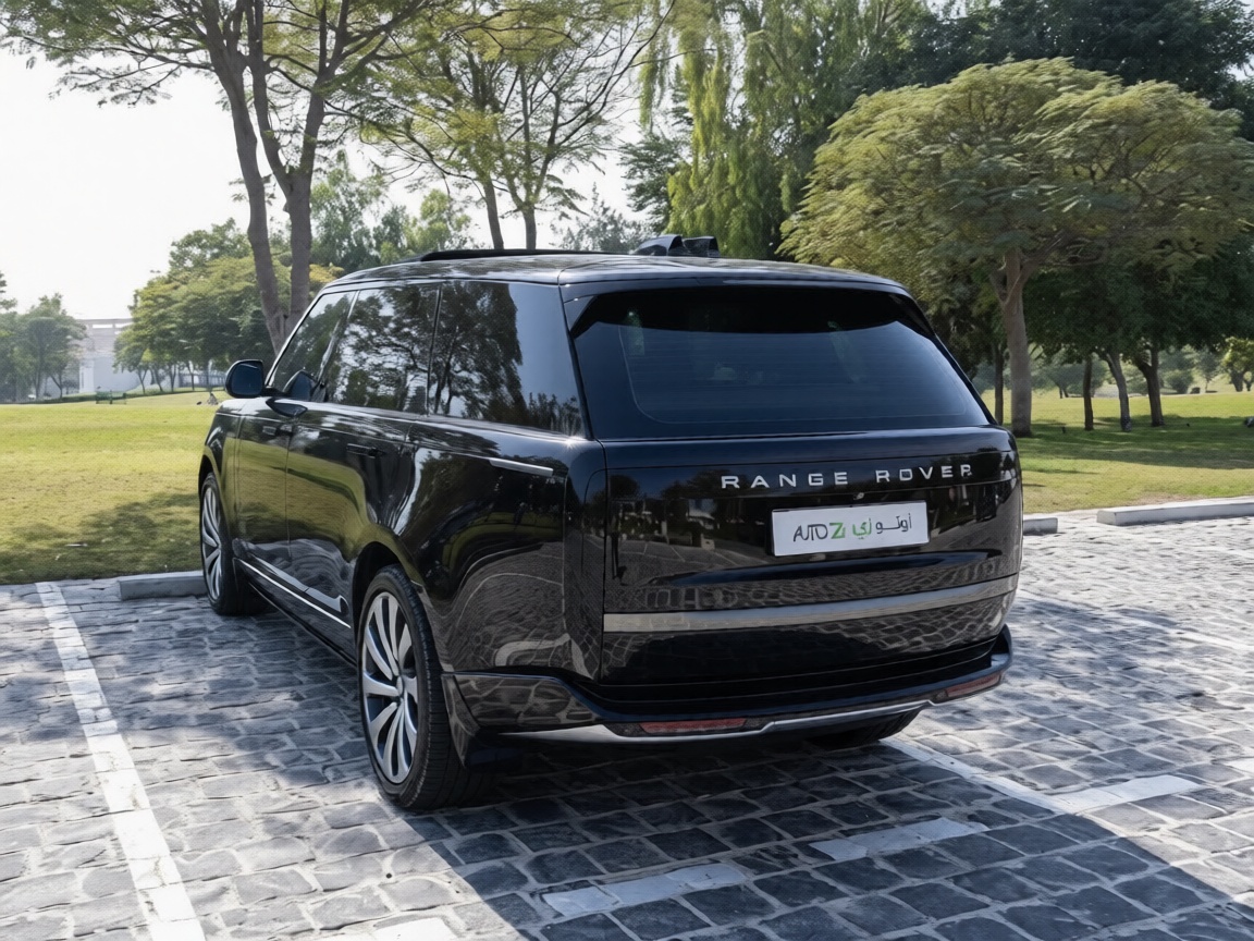 Land Rover Range Rover Vogue HSE 2023 - Image 2
