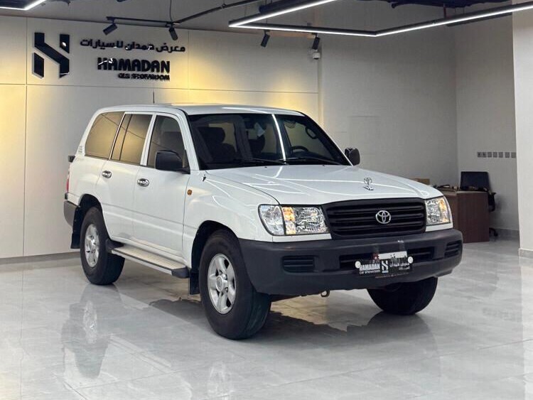 Toyota Land Cruiser G standard 2004 - Image 2