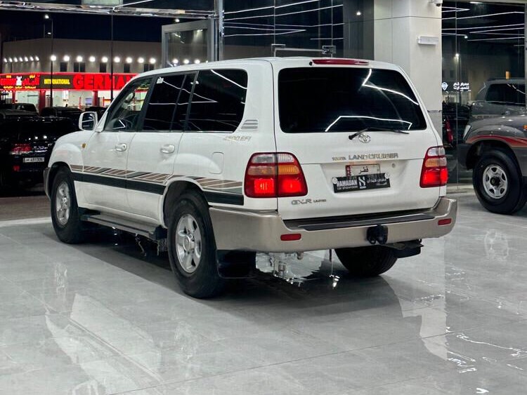 Toyota Land Cruiser GX.R 1999 - Image 3