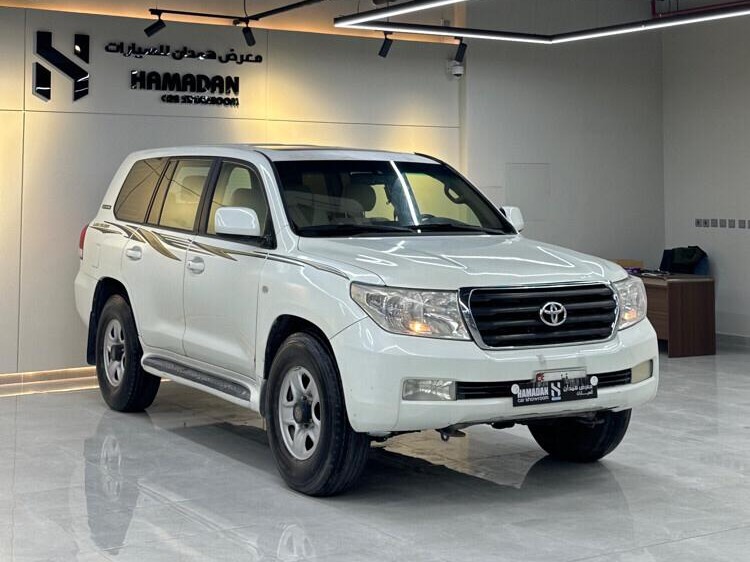 Toyota Land Cruiser GX 2011 - Image 2