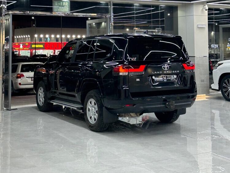 Toyota Land Cruiser GX 2024 - Image 3
