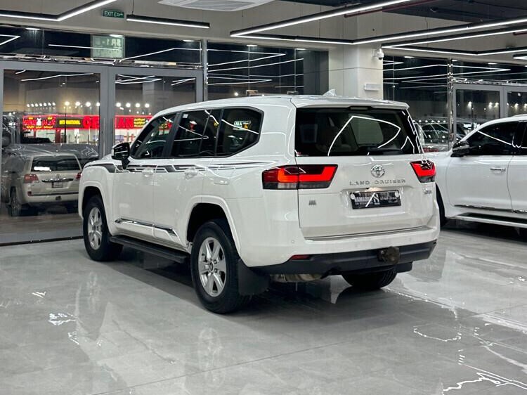 Toyota Land Cruiser GX.R 2022 - Image 4