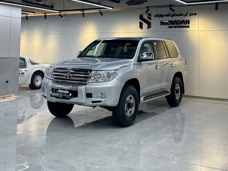 Toyota Land Cruiser G standard 2011