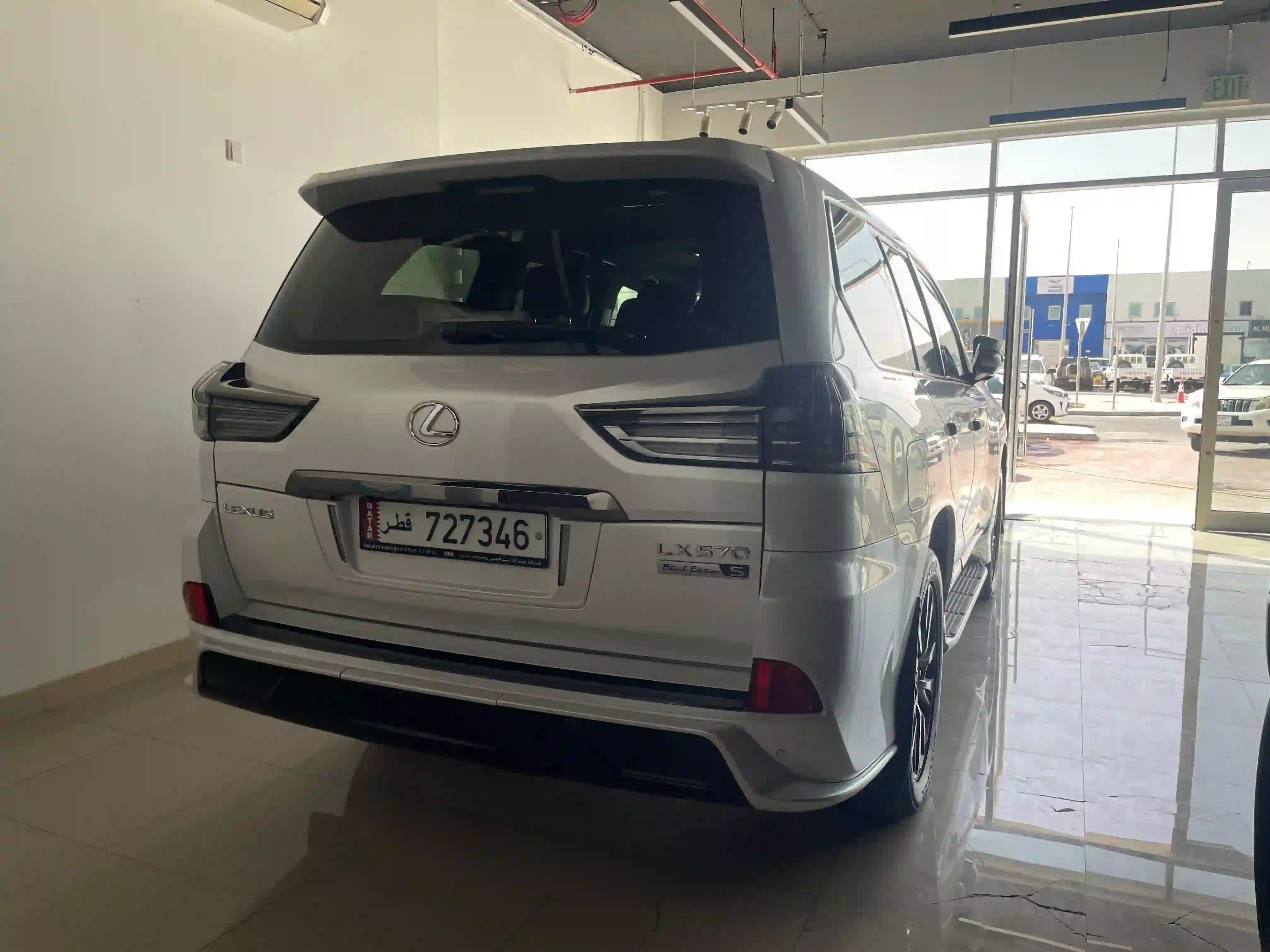Lexus LX 570 S 2020 - Image 2