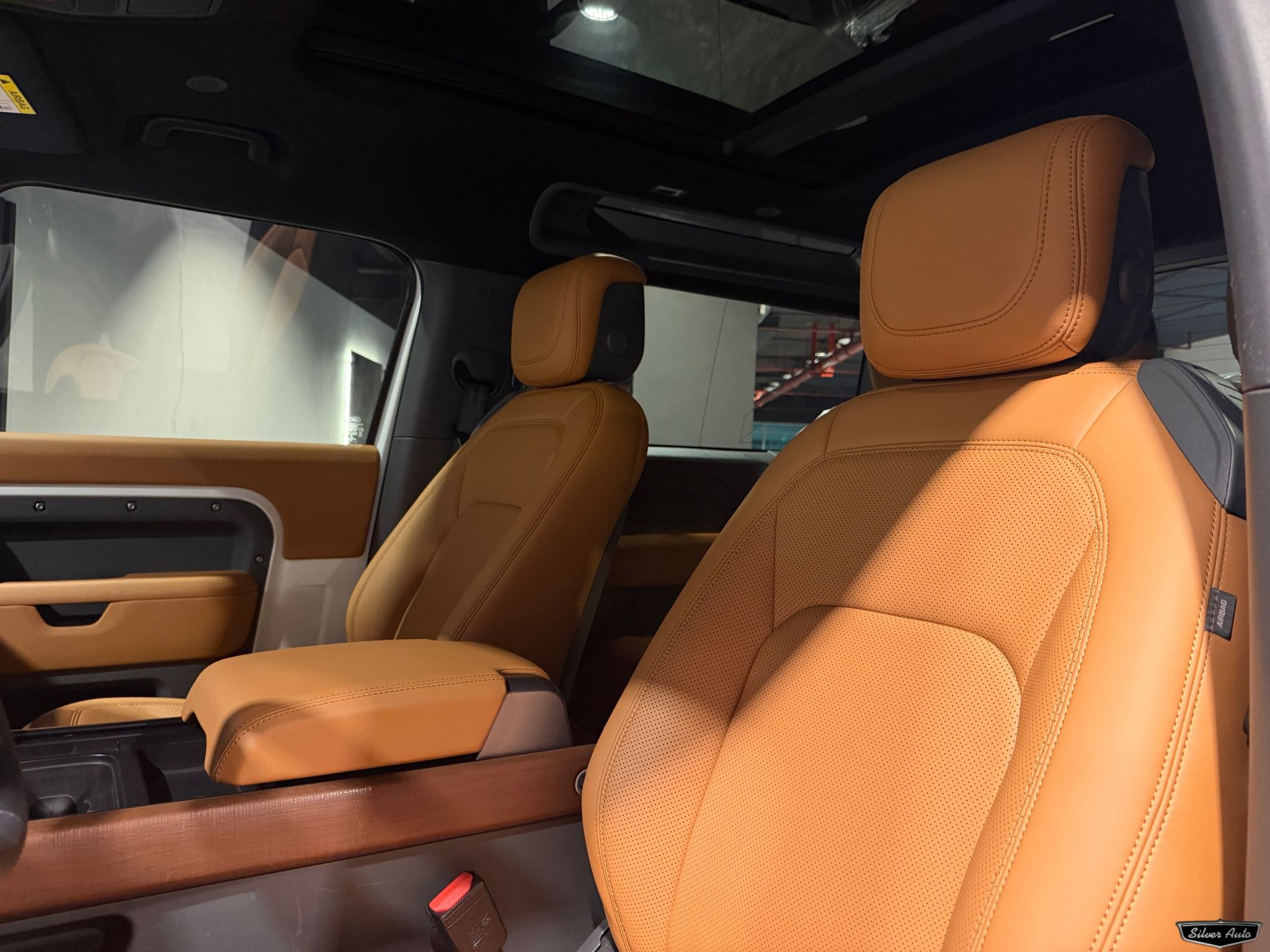 Land Rover Defender 90 HSE 2021 - Image 2
