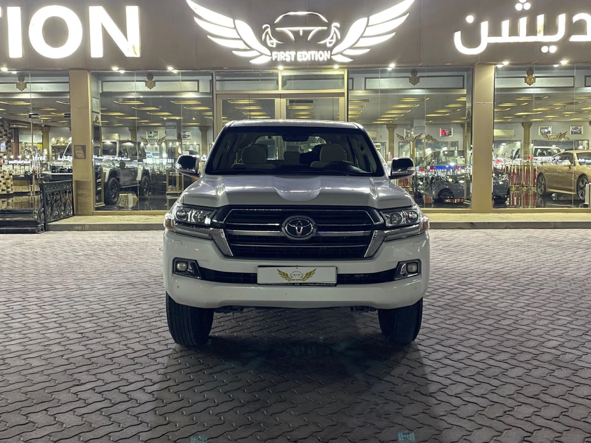 Toyota Land Cruiser GXR v8 2016