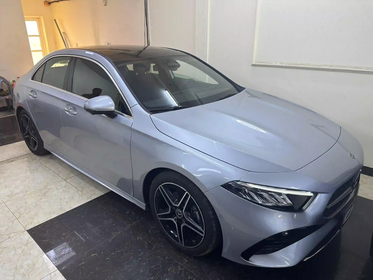 Mercedes-Benz A -Class Sedan 200 2025