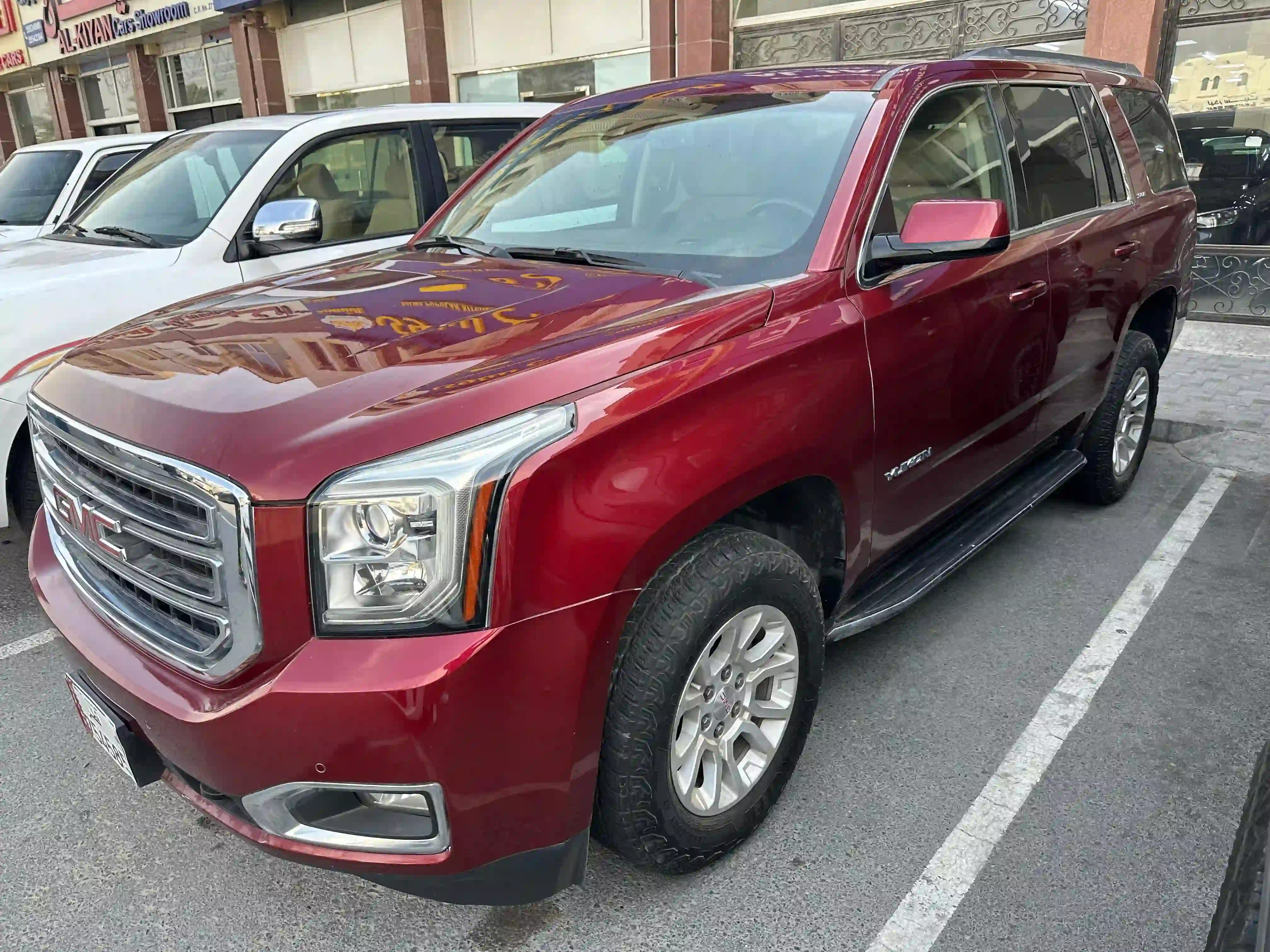 GMC Yukon 2017 - Image 2