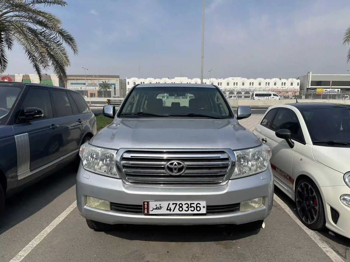 Toyota Land Cruiser GXR v8 2010