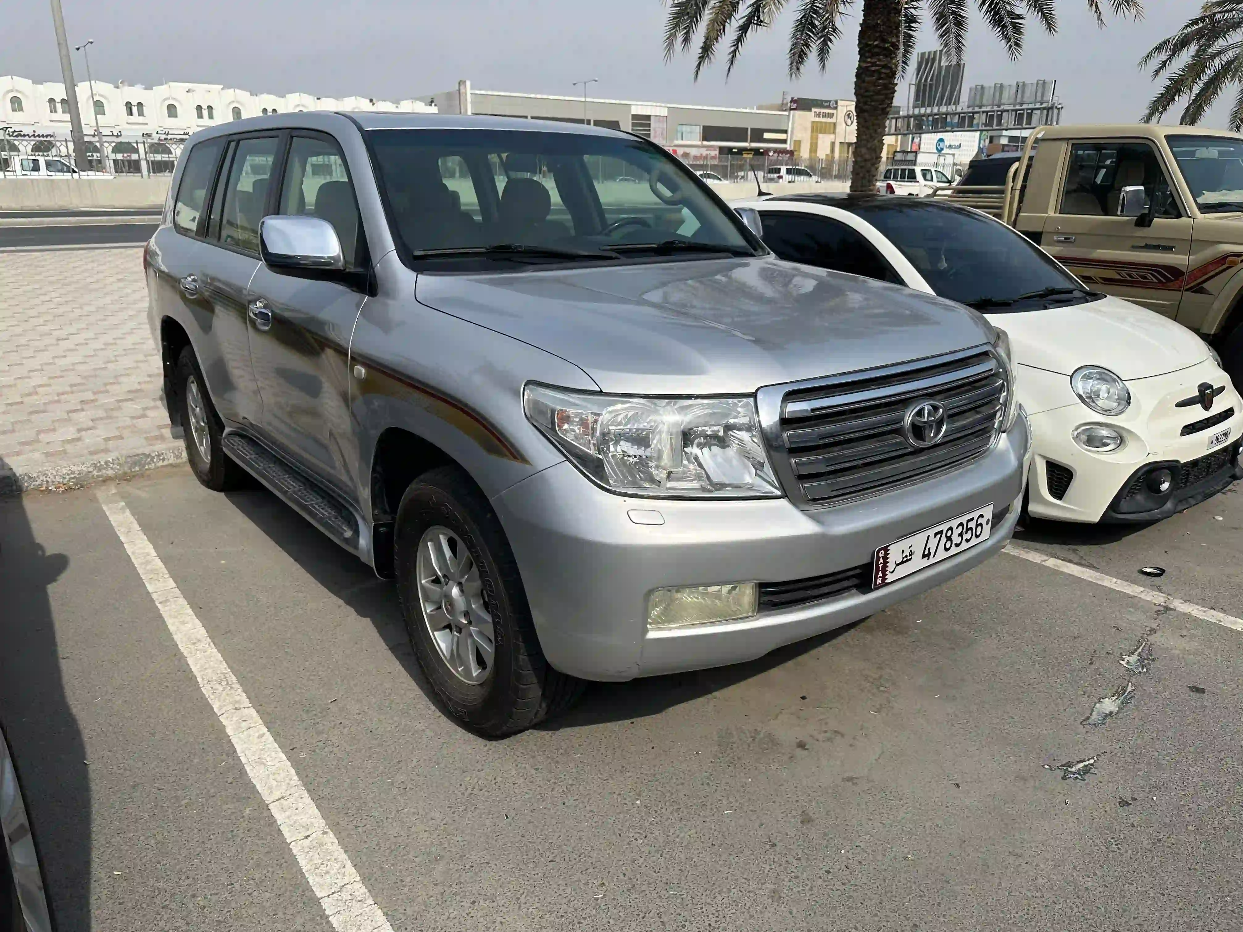 Toyota Land Cruiser GXR v8 2010 - Image 2