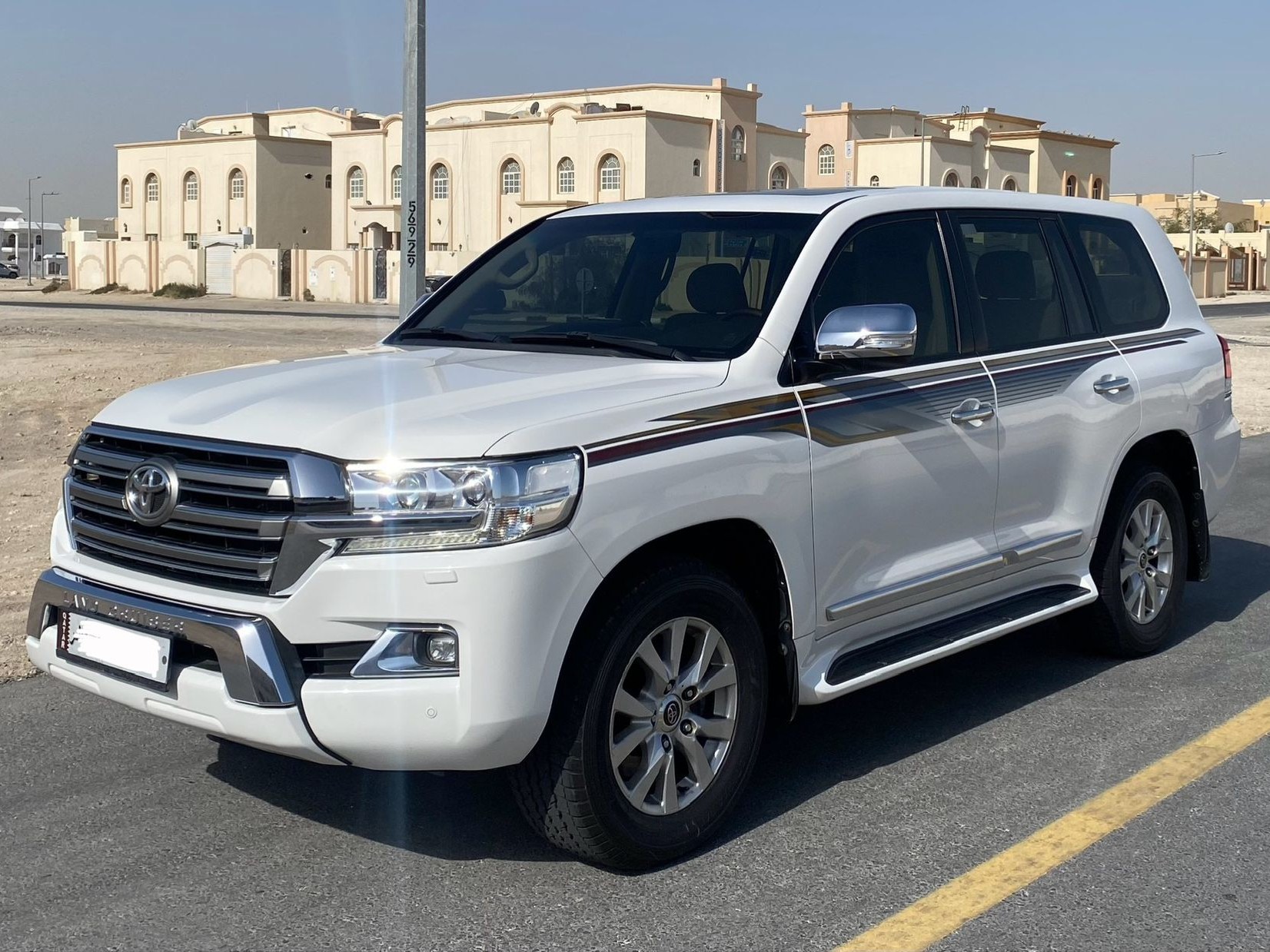 Toyota Land Cruiser GXR v8 2016 - Image 2