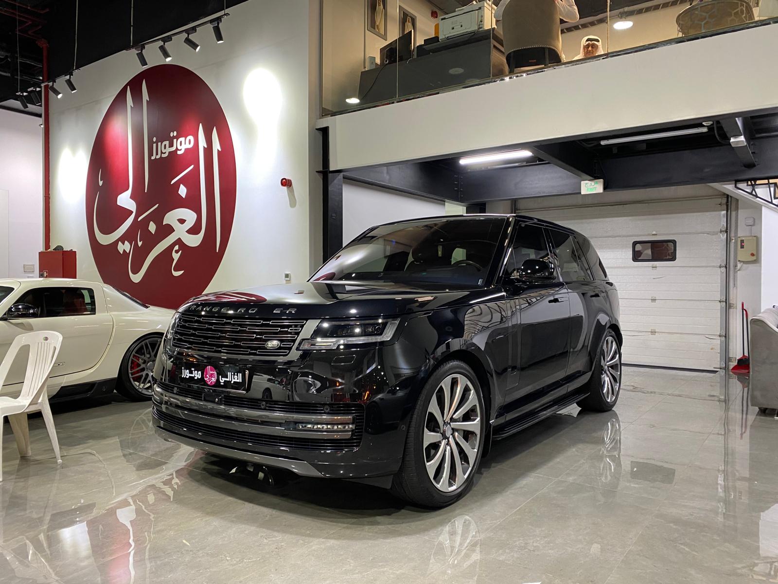 Land Rover Range Rover Vogue HSE 2023 - Image 1