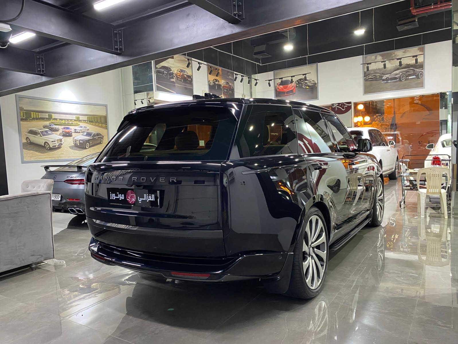 Land Rover Range Rover Vogue HSE 2023 - Image 4