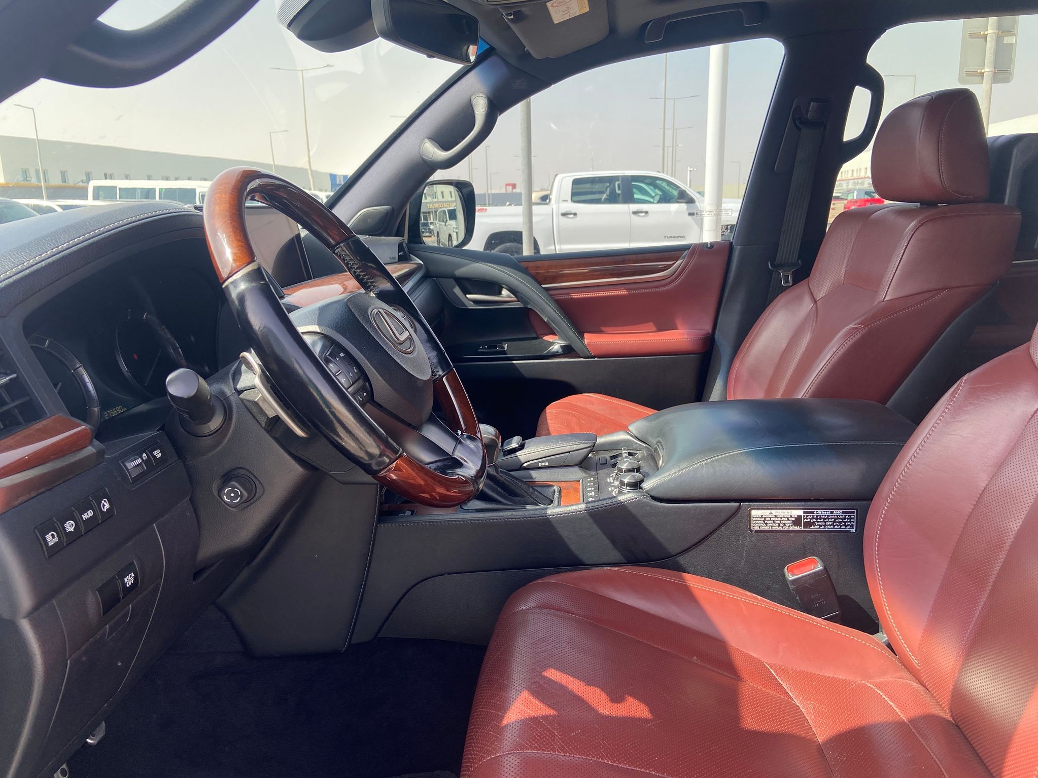 Lexus LX 570 S 2018 - Image 4