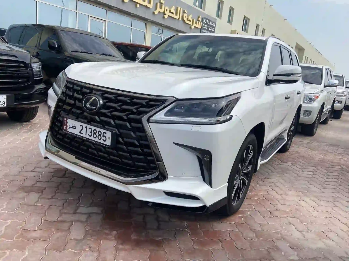 Lexus LX 570 S Black Edition 2021