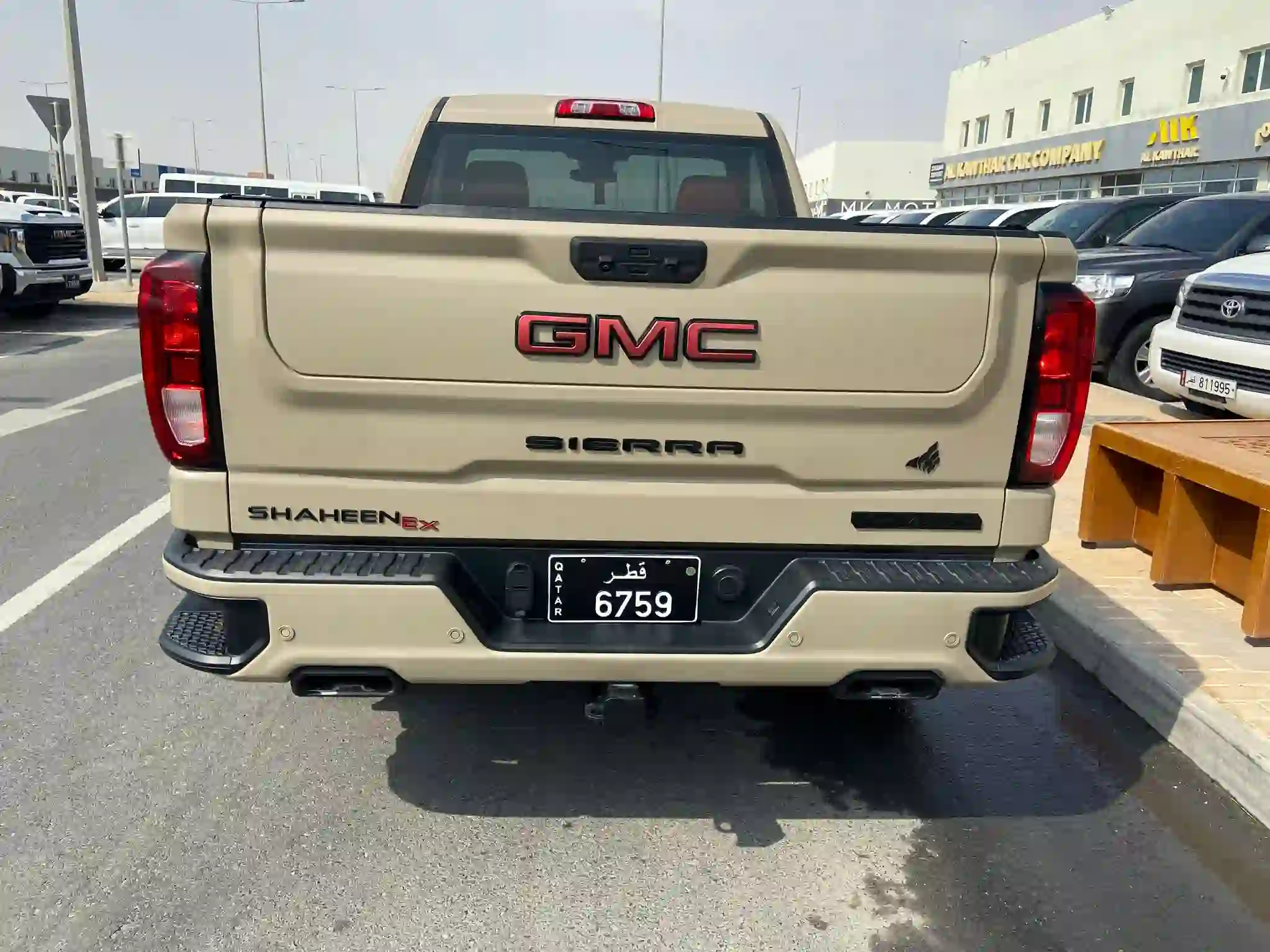 GMC Sierra 2023 - Image 2