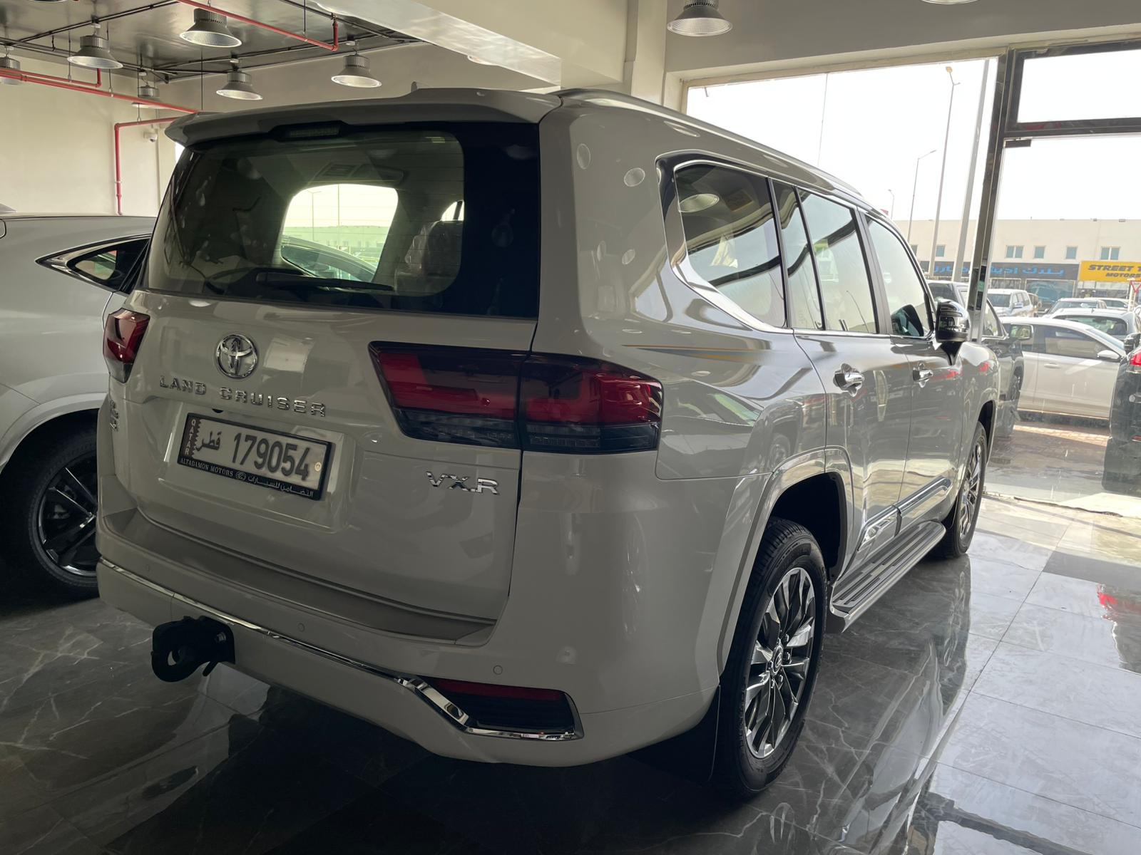 Toyota Land Cruiser VX.R 2025 - Image 2