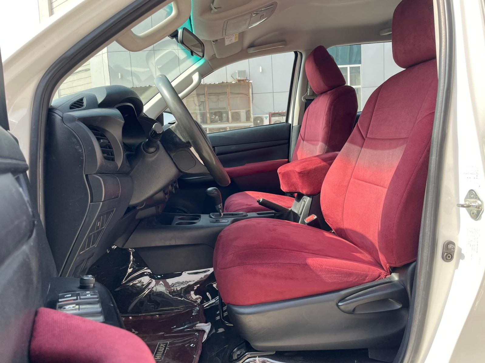 Toyota Hilux 2019 - Image 4
