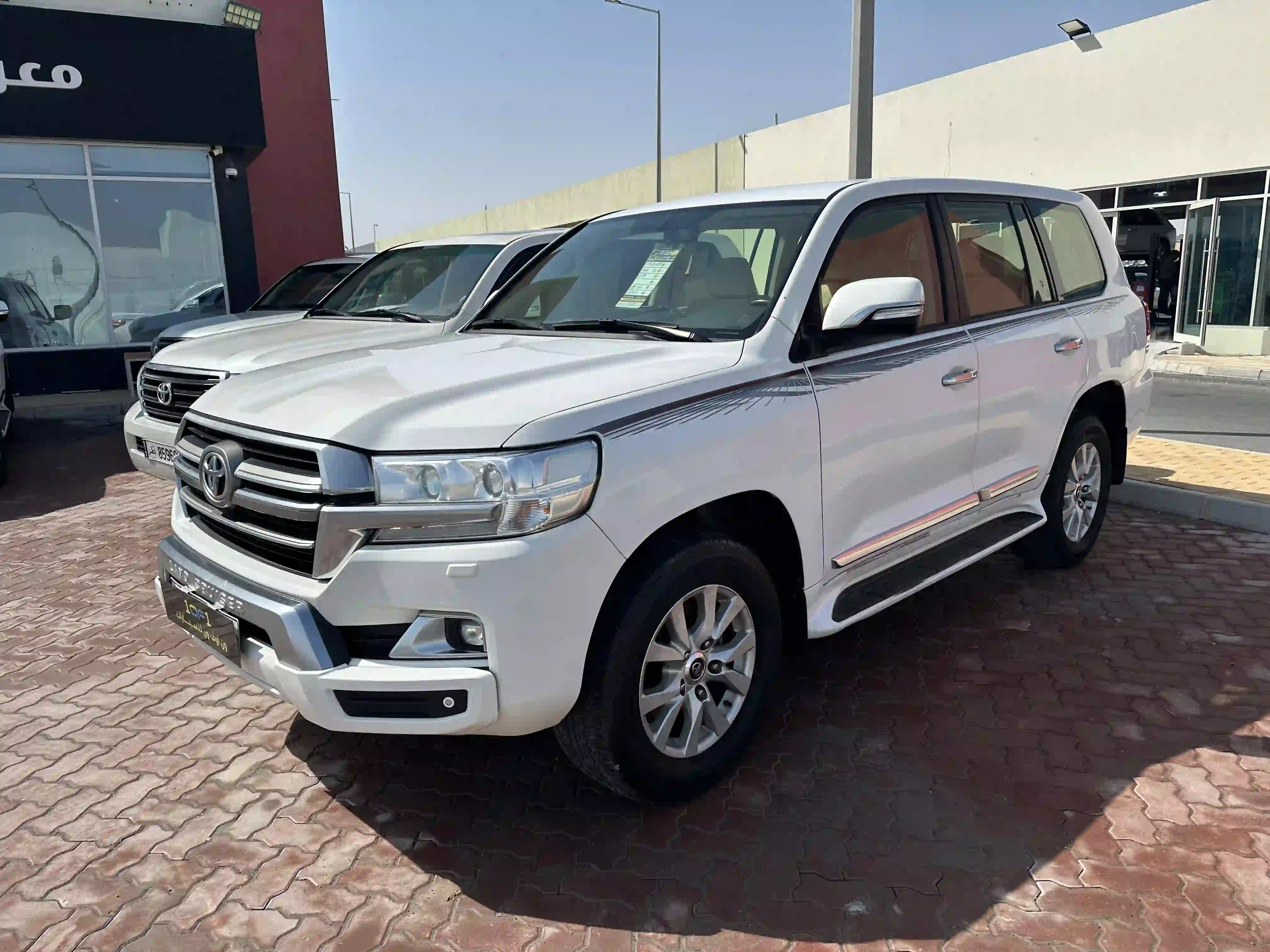 Toyota Land Cruiser GXR v6 2019 - Image 2