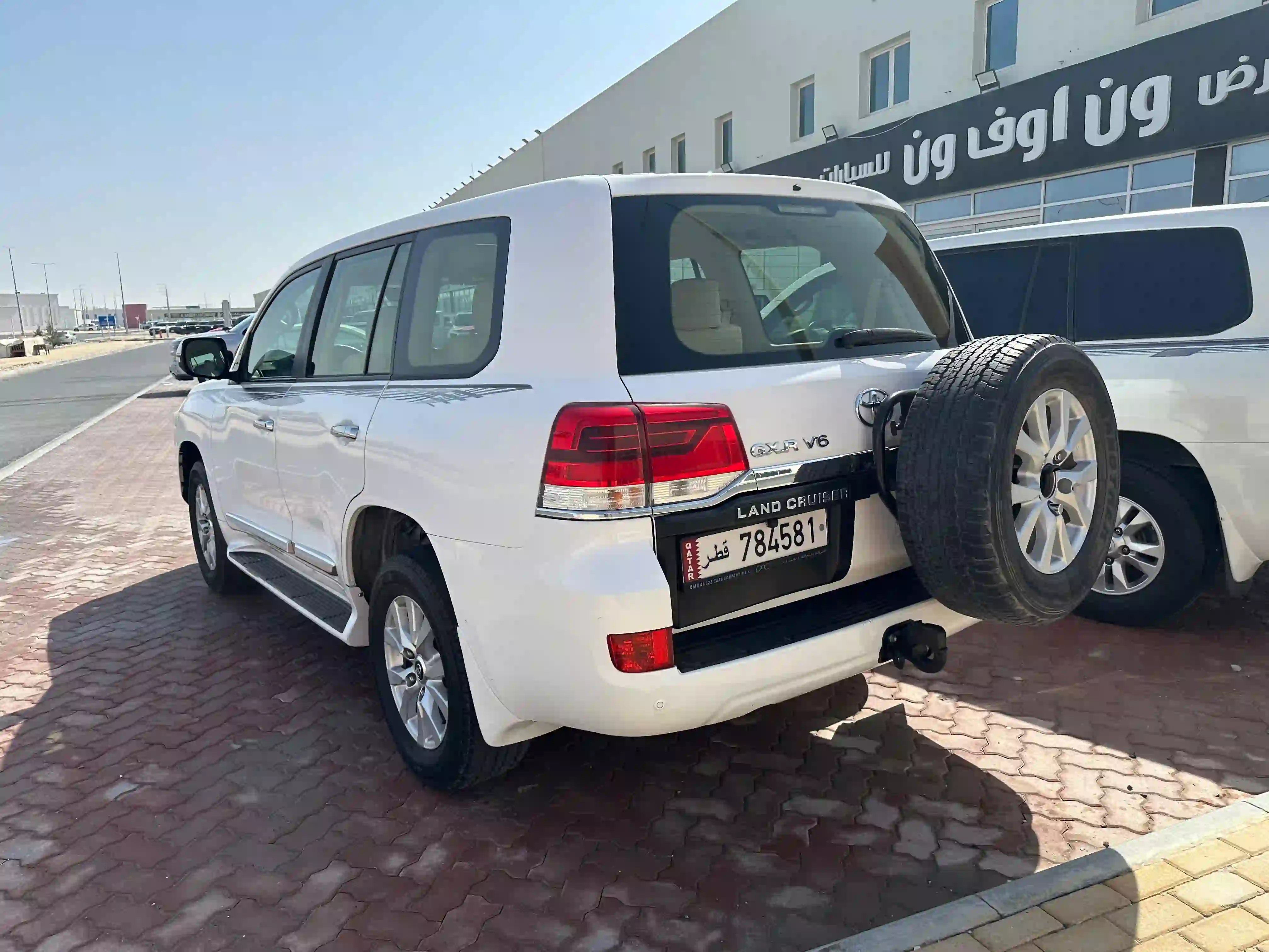 Toyota Land Cruiser GXR v6 2019 - Image 4