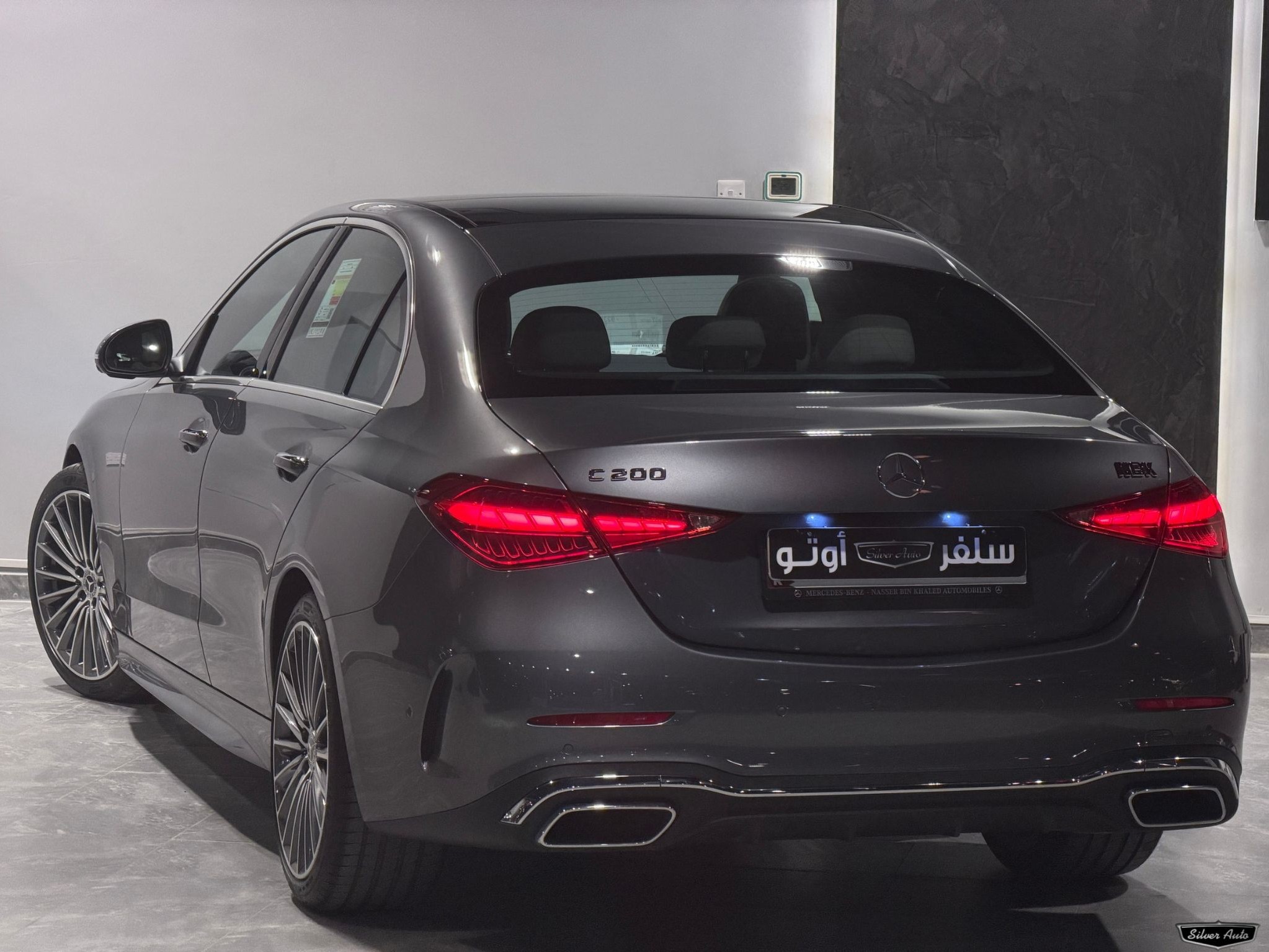 Mercedes-Benz C-Class Sedan 200 - AMG kit 2025 - Image 3
