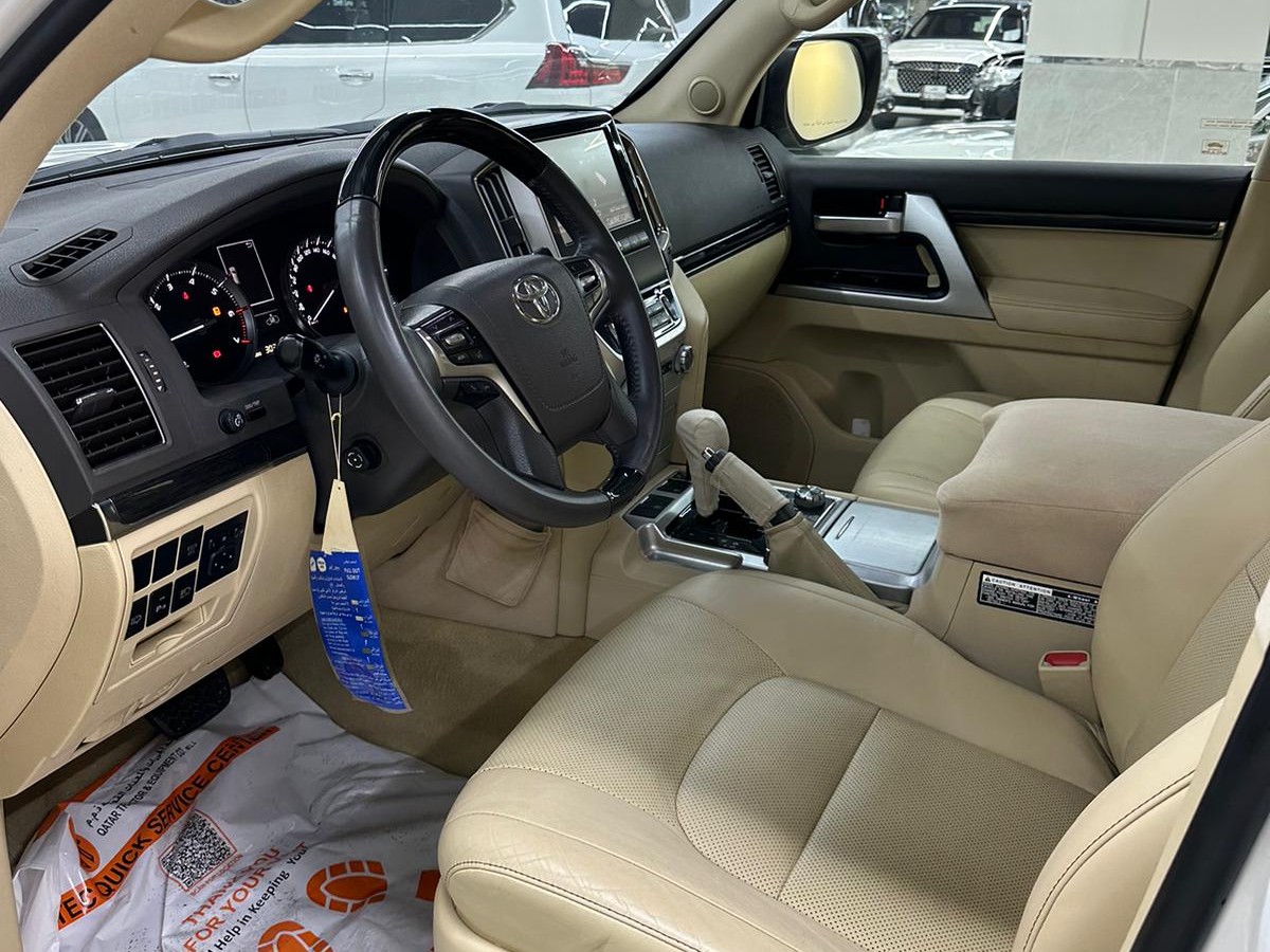 Toyota Land Cruiser VX.R 2016 - Image 2