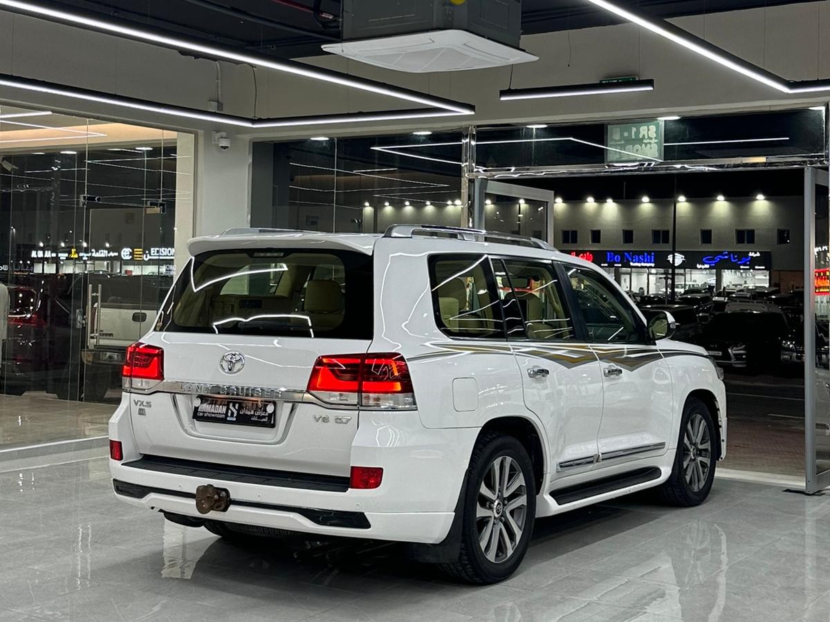 Toyota Land Cruiser VX.R 2016 - Image 3