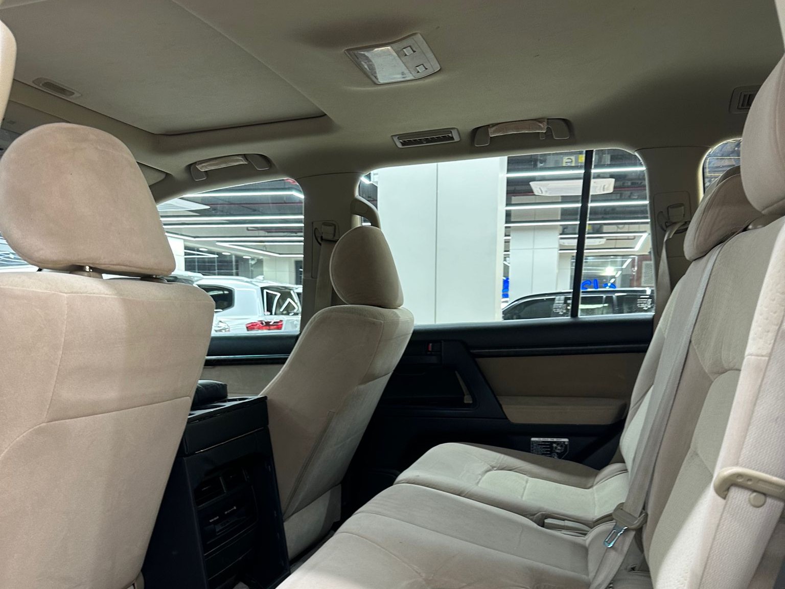 Toyota Land Cruiser GX.R 2010 - Image 2