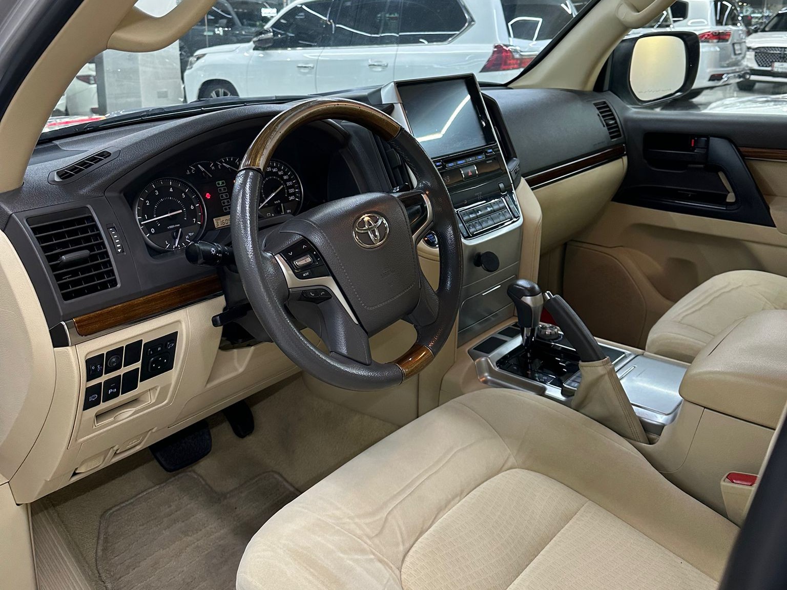 Toyota Land Cruiser GX.R 2016 - Image 4