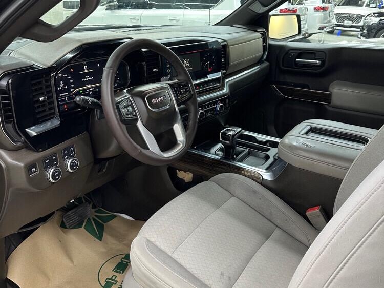 GMC Sierra Elevation  2022 - Image 2