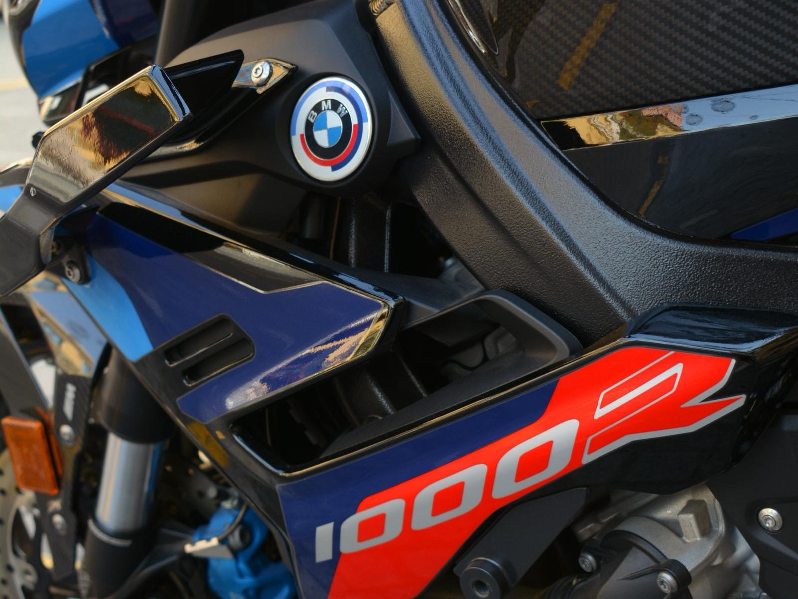 BMW 1000 RR Mpower 2023 - Image 3