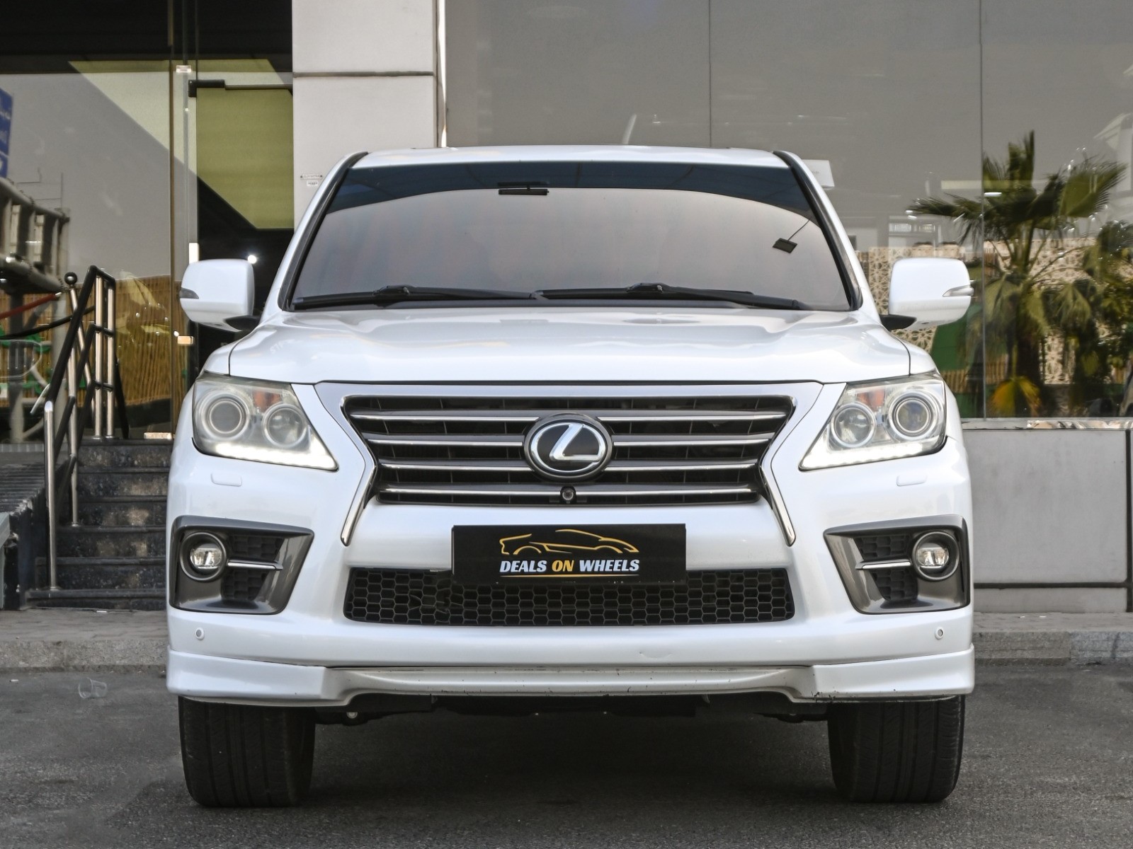 Lexus LX 570 S 2014 - Image 3