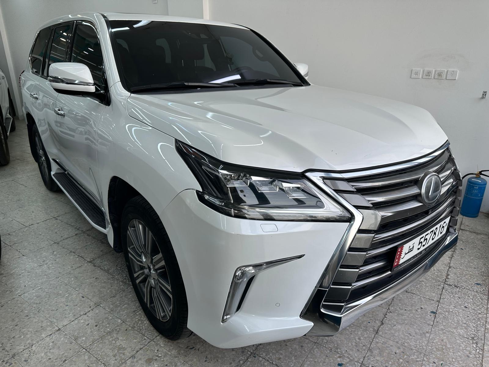 Lexus LX 570 2017 - Image 2