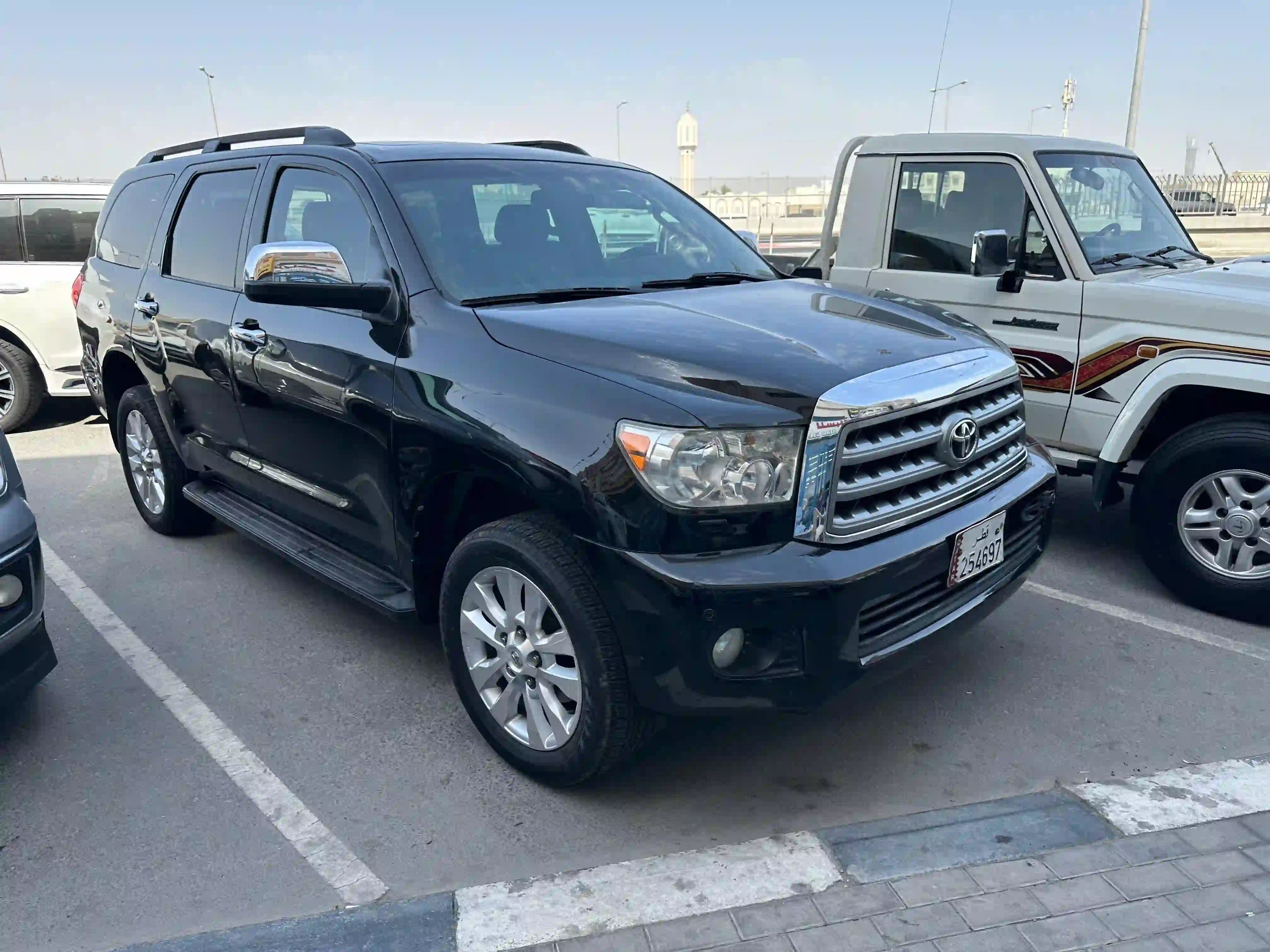 Toyota Sequoia Limited 2012 - Image 2