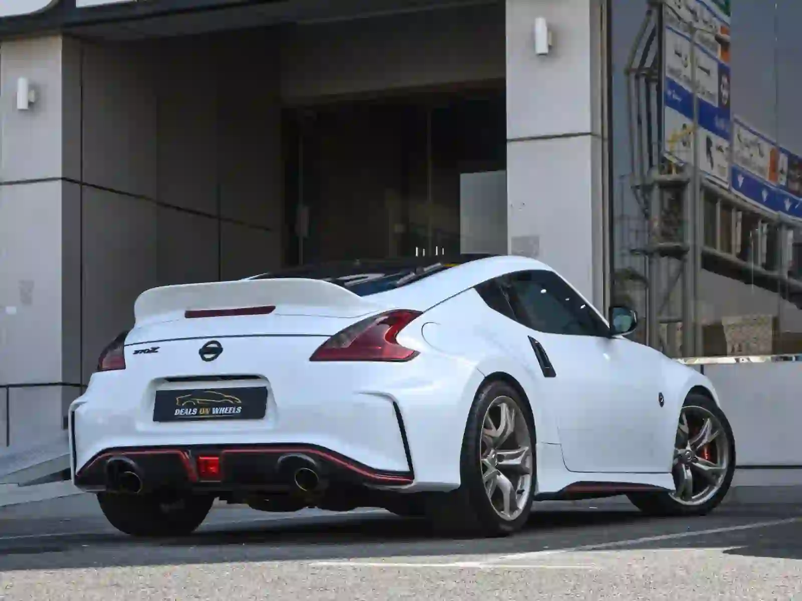 Nissan Z 370 2010 - Image 2