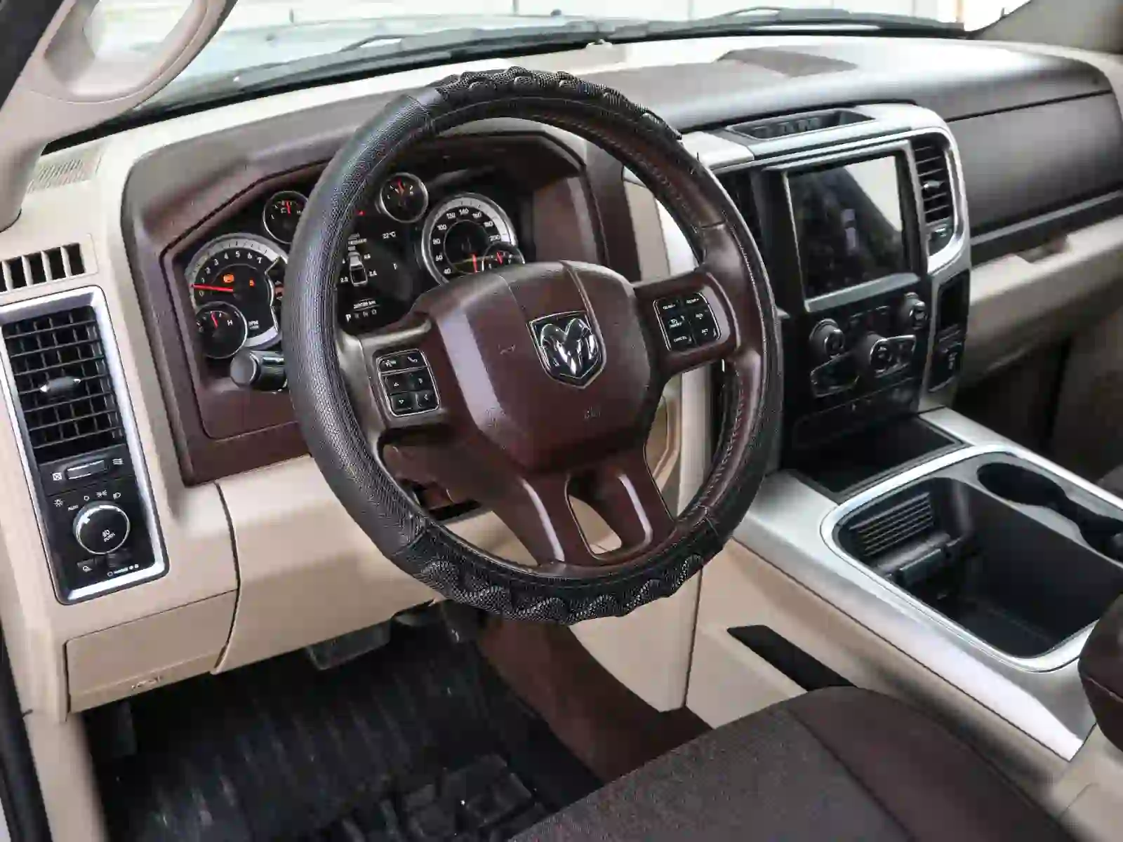 Dodge Ram 1500 2016 - Image 3