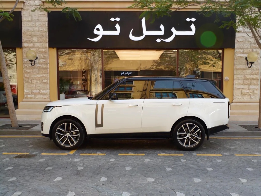 Land Rover Range Rover Vogue SE 2025 - Image 3