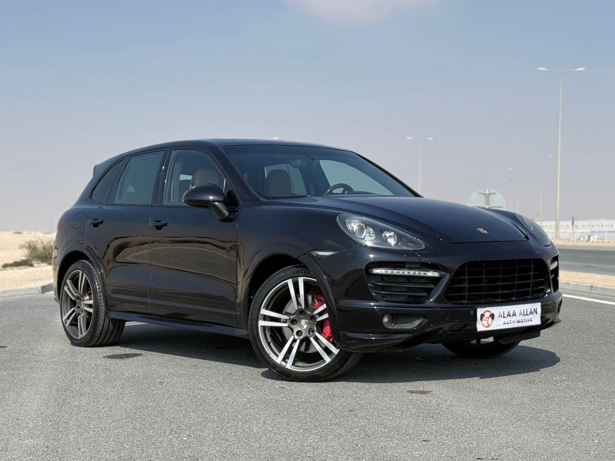 Porsche Cayenne GTS 2013