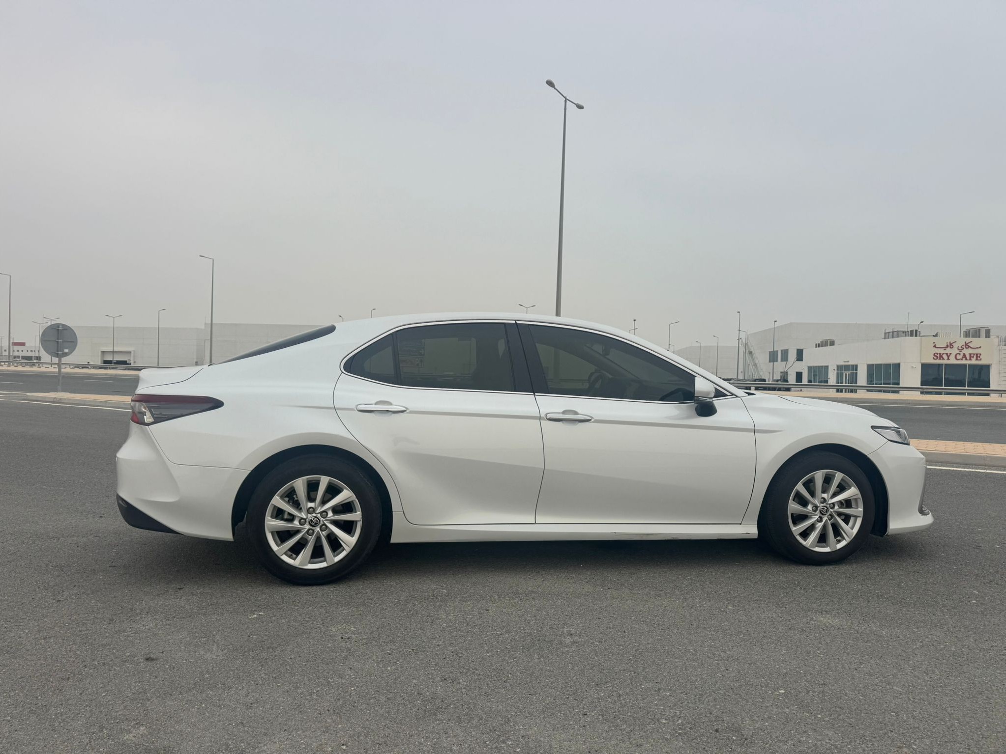 Toyota Camry 2024 - Image 4