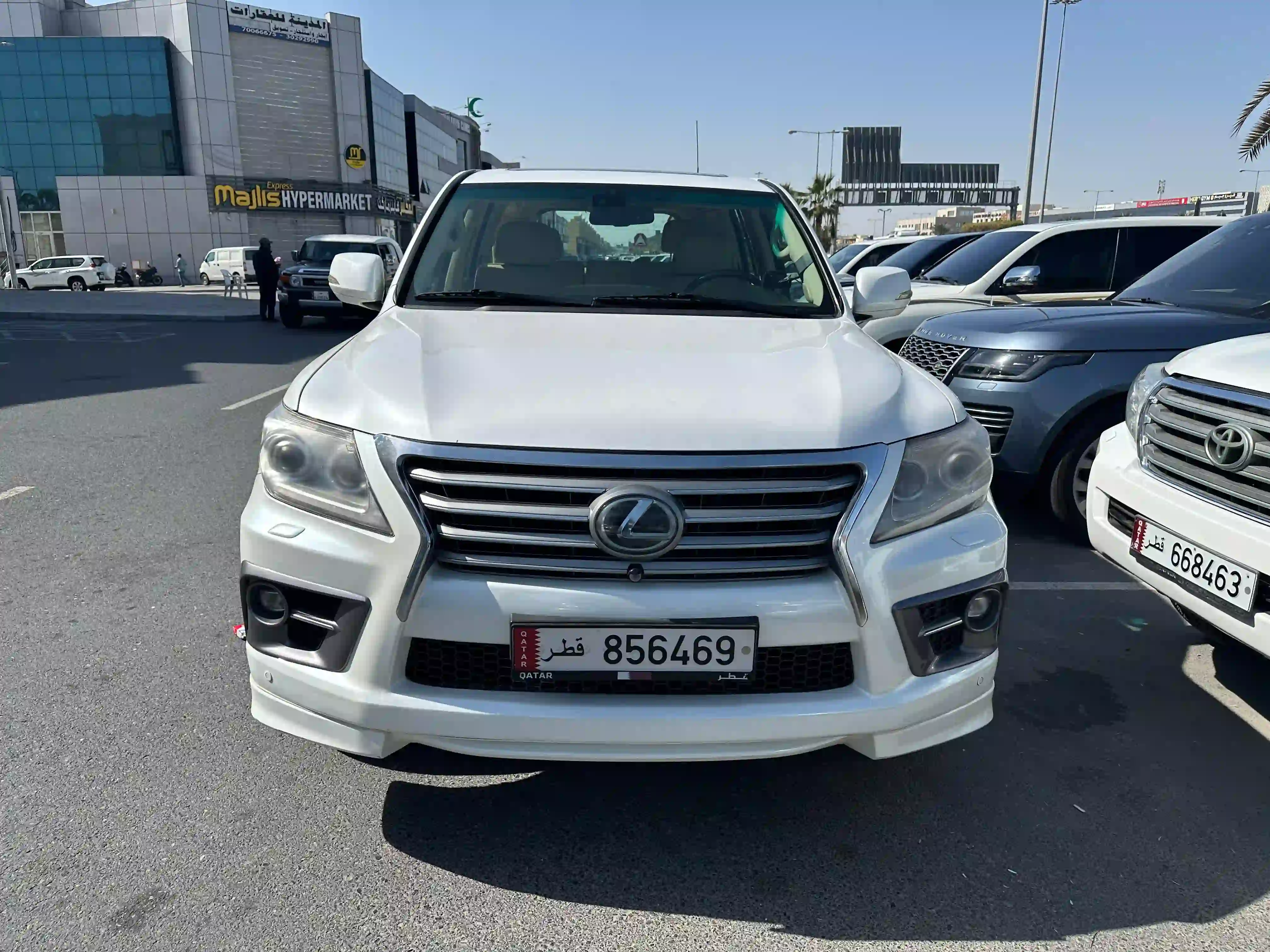 Lexus LX 570 S 2009 - Image 1