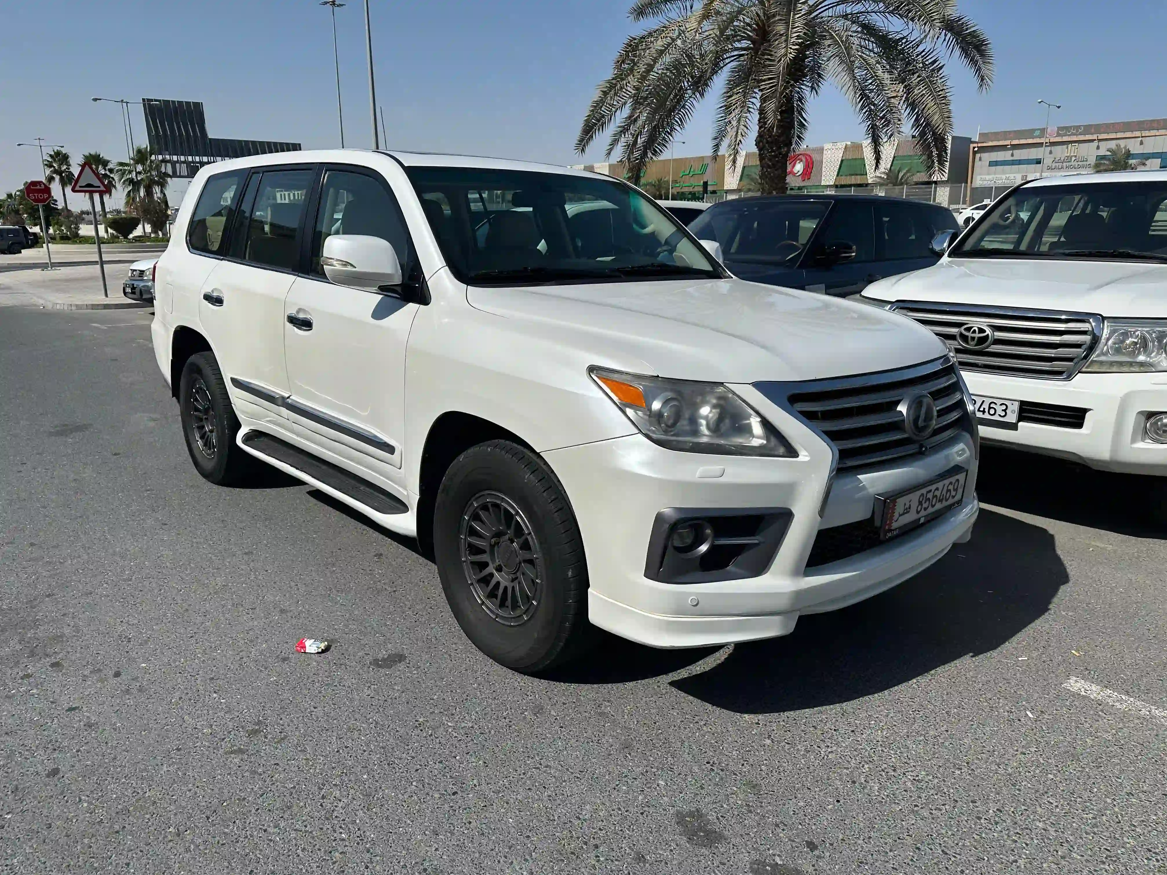 Lexus LX 570 S 2009 - Image 3