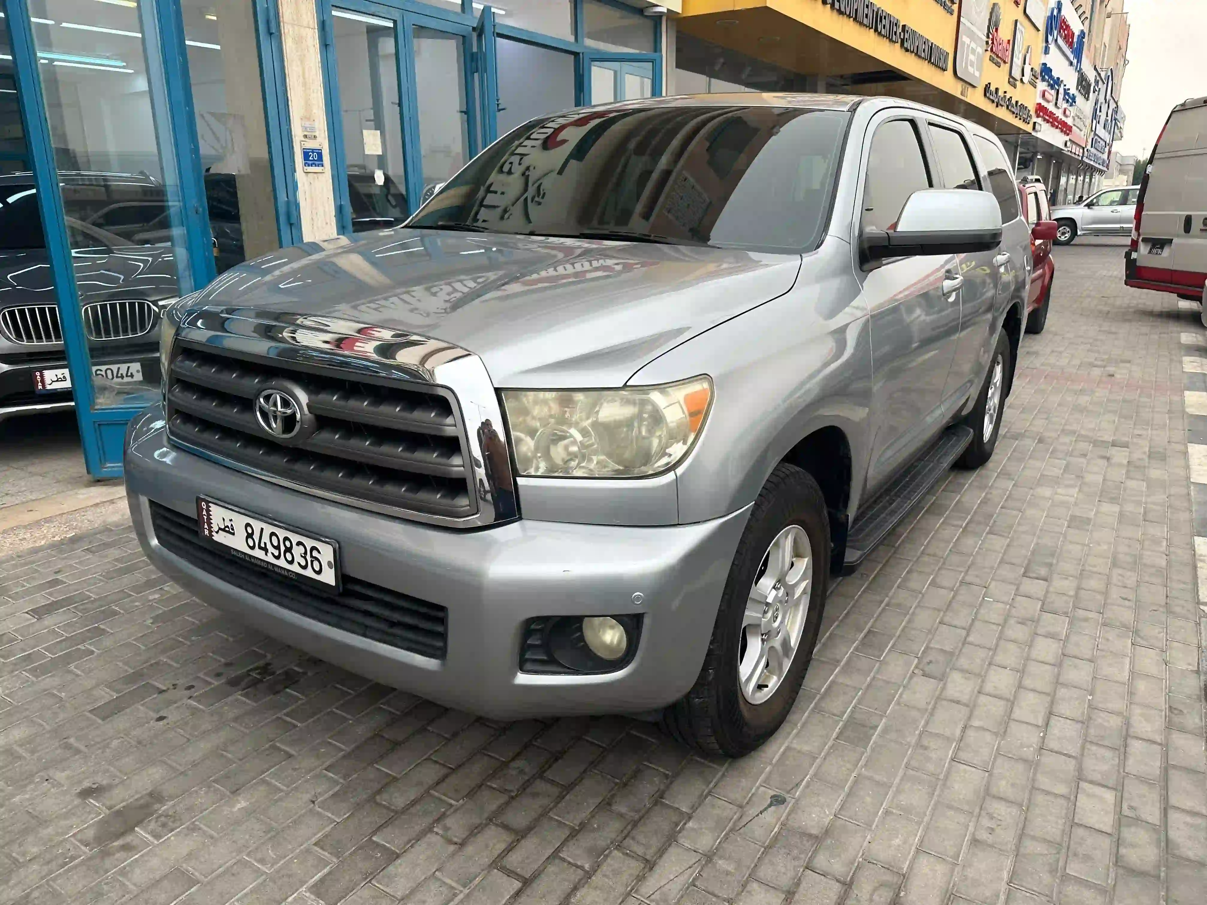 Toyota Sequoia 2014 - Image 2