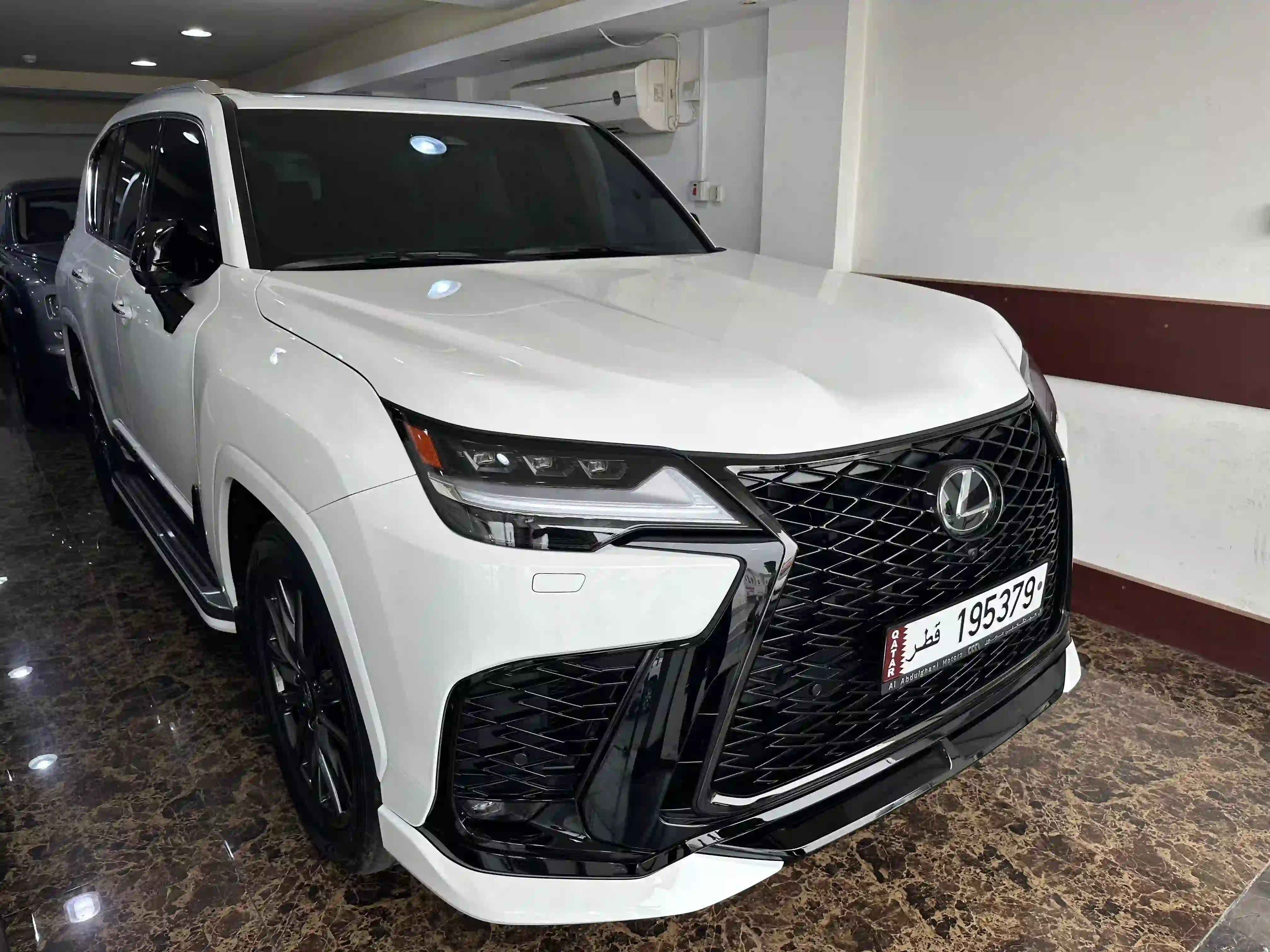 Lexus LX 600 2026 - Image 2