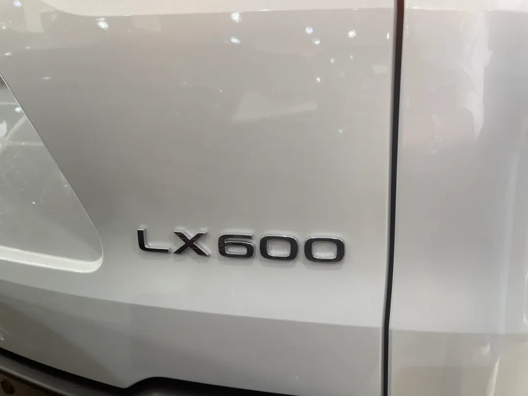 Lexus LX 600 2026 - Image 3