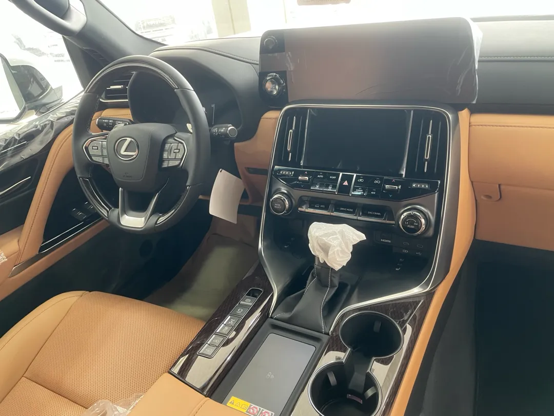 Lexus LX 600 2026 - Image 4