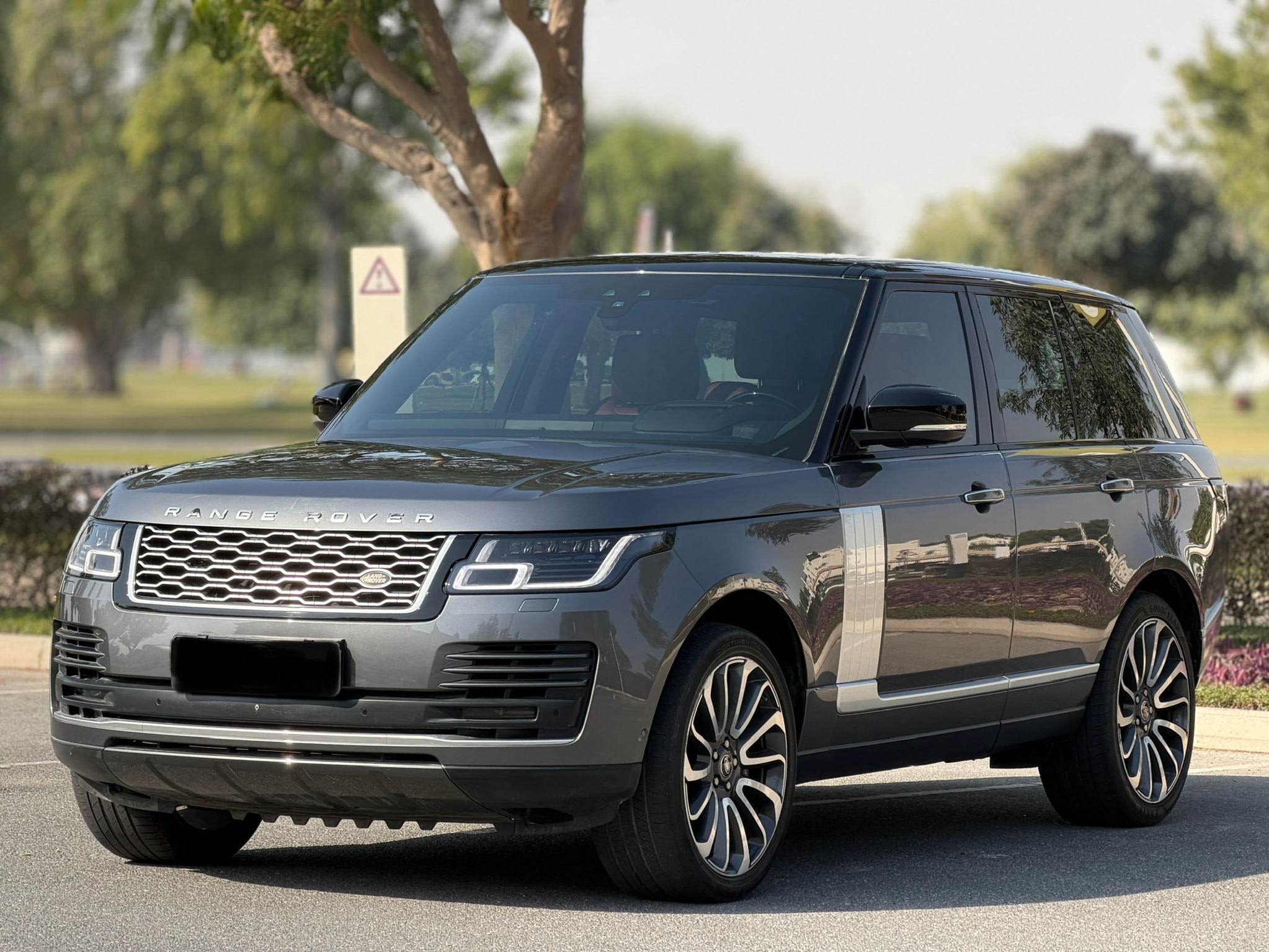 Land Rover Range Rover Vogue SE SuperCharged 2019 - Image 2