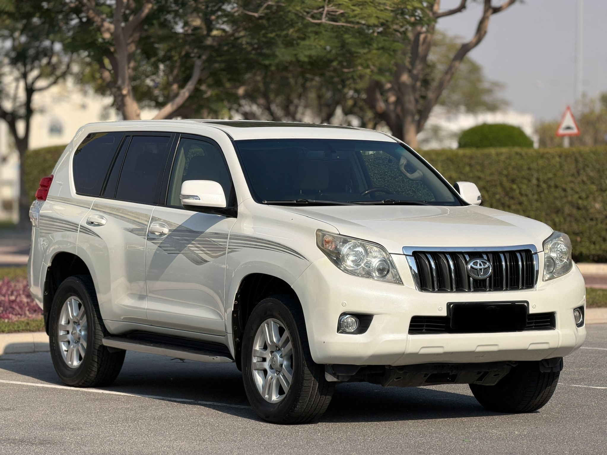 Toyota Prado 2010 - Image 2