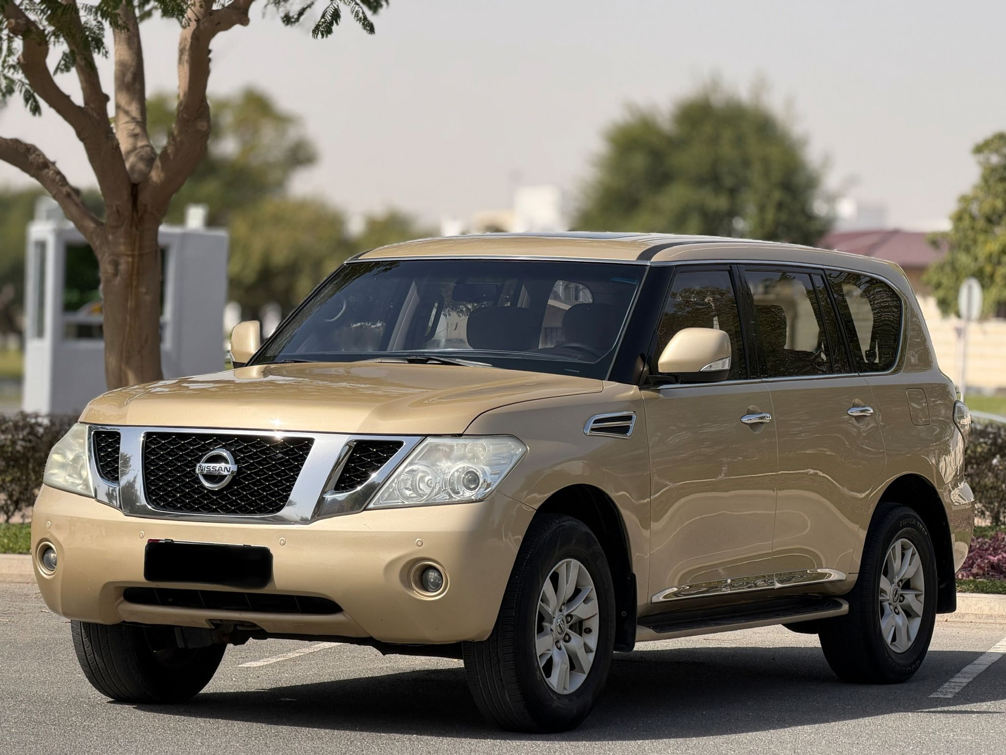 Nissan Patrol SE 2010 - Image 2