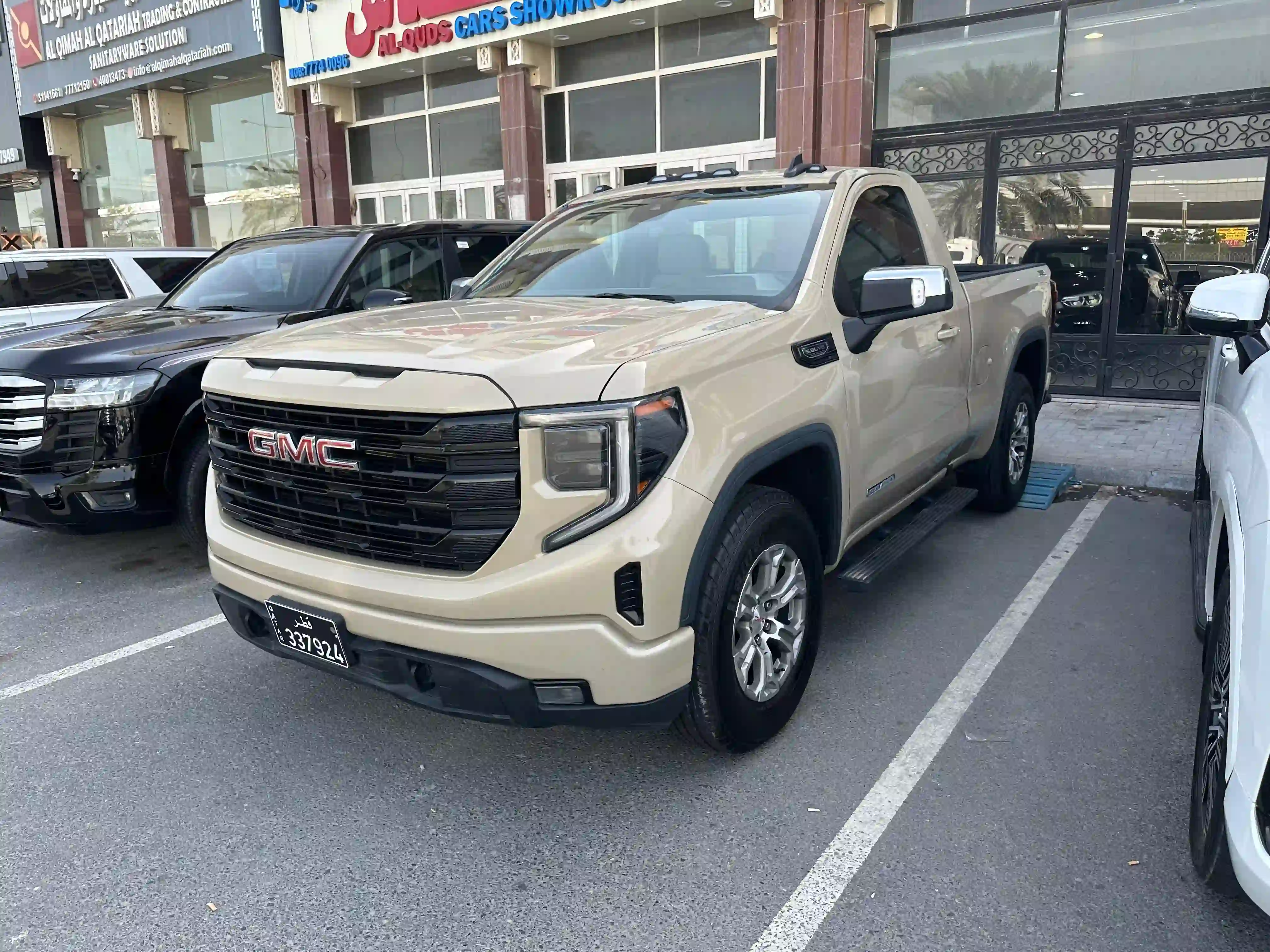 GMC Sierra Elevation  2023 - Image 3